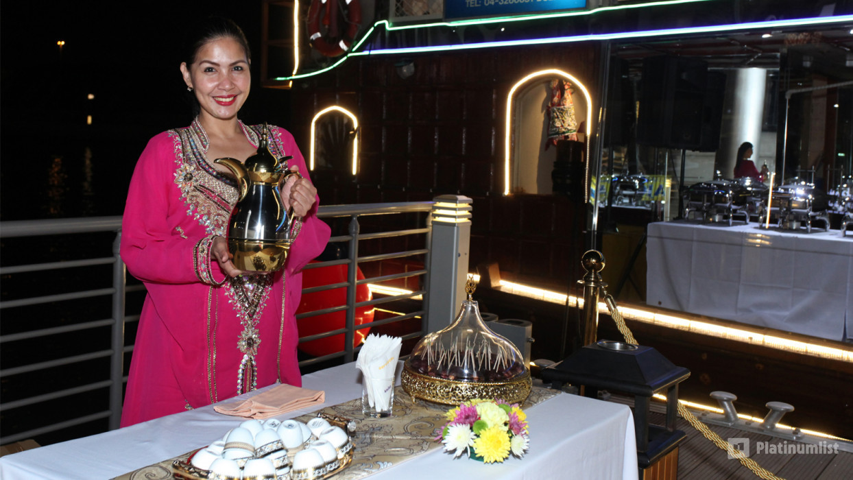 Luxury Canal Dhow Cruise in Dubai: Gallery Photo nk57gq