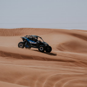 zm4776 استديو الصور :دبي في مغامرة مشوقة في الطرق الوعرة: جولة بدراجة باغي الصحراوية