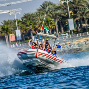 Love Boats in Dubai in Dubai: Gallery Photo 3jk79v