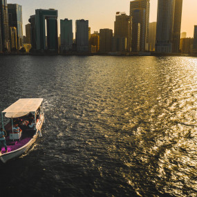 Фотография с Sharjah Boat Tours в Шаржа: Галерея фото zw52xp