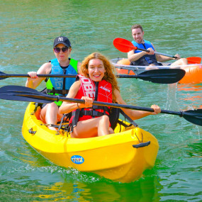 Kayak in Dubai The Palm in Dubai: Gallery Photo zgk7b7 Kayak in Dubai The Palm in Dubai: Gallery Photo zgk7b7