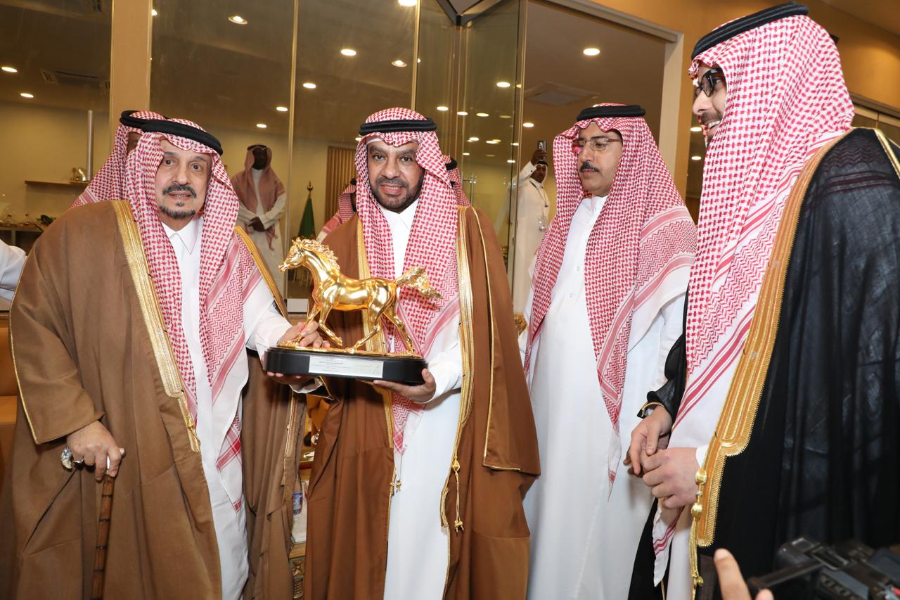 Photo from بطولة المرتجز لجمال الخيل العربية الأصيلة في الرياض in الرياض: Gallery Photo zw52k4