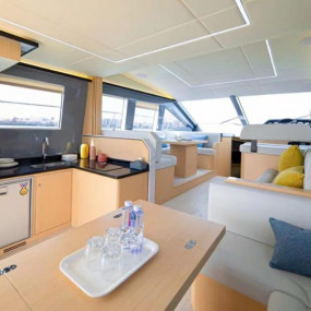 Dubai Private Yacht Tour in Dubai: Gallery Photo zw50jb Dubai Private Yacht Tour in Dubai: Gallery Photo zw50jb