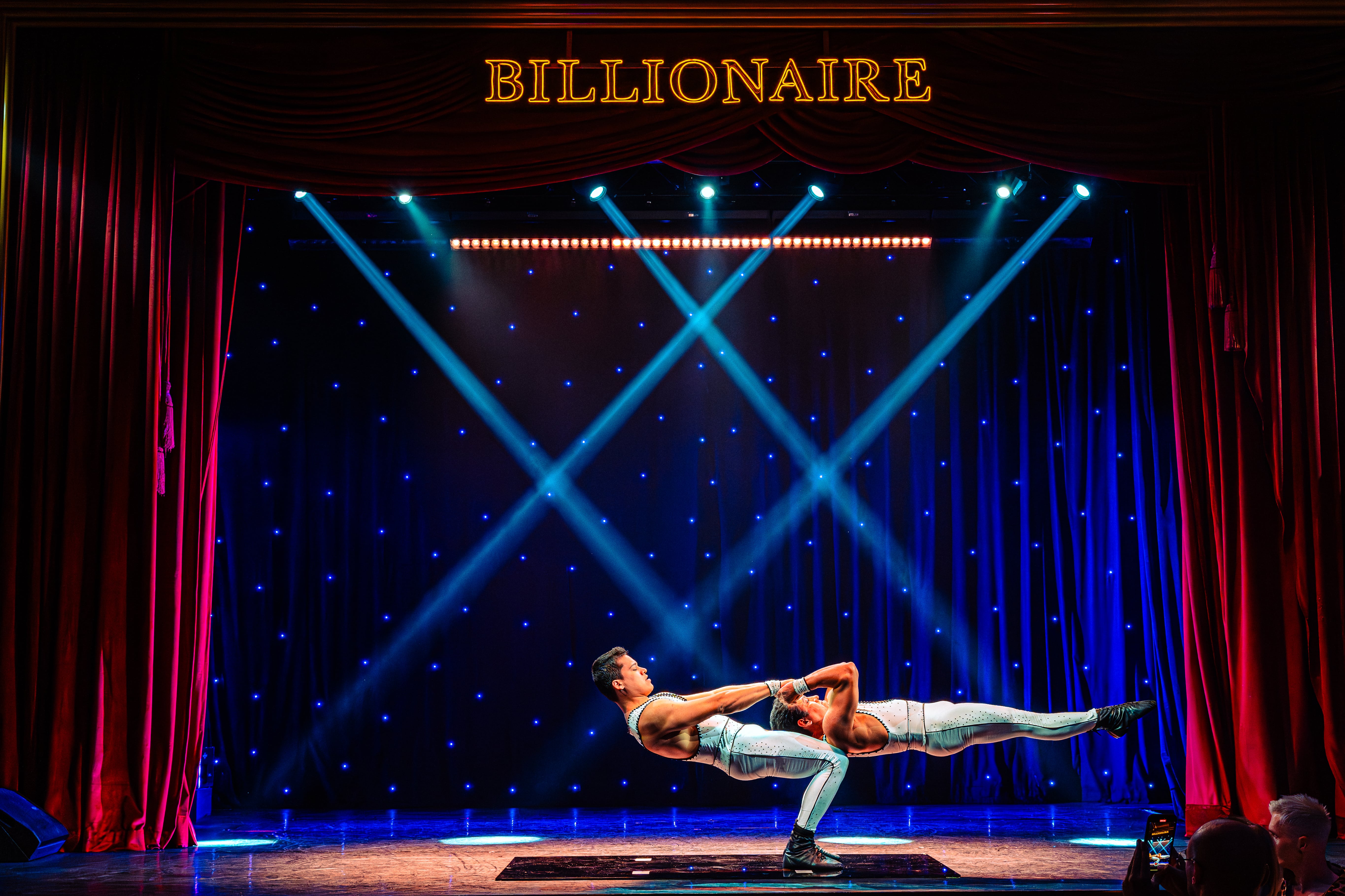 Photo from Billionaire Dubai the Ultimate Dinner Show Experience in Dubai: Gallery Photo z7y74k