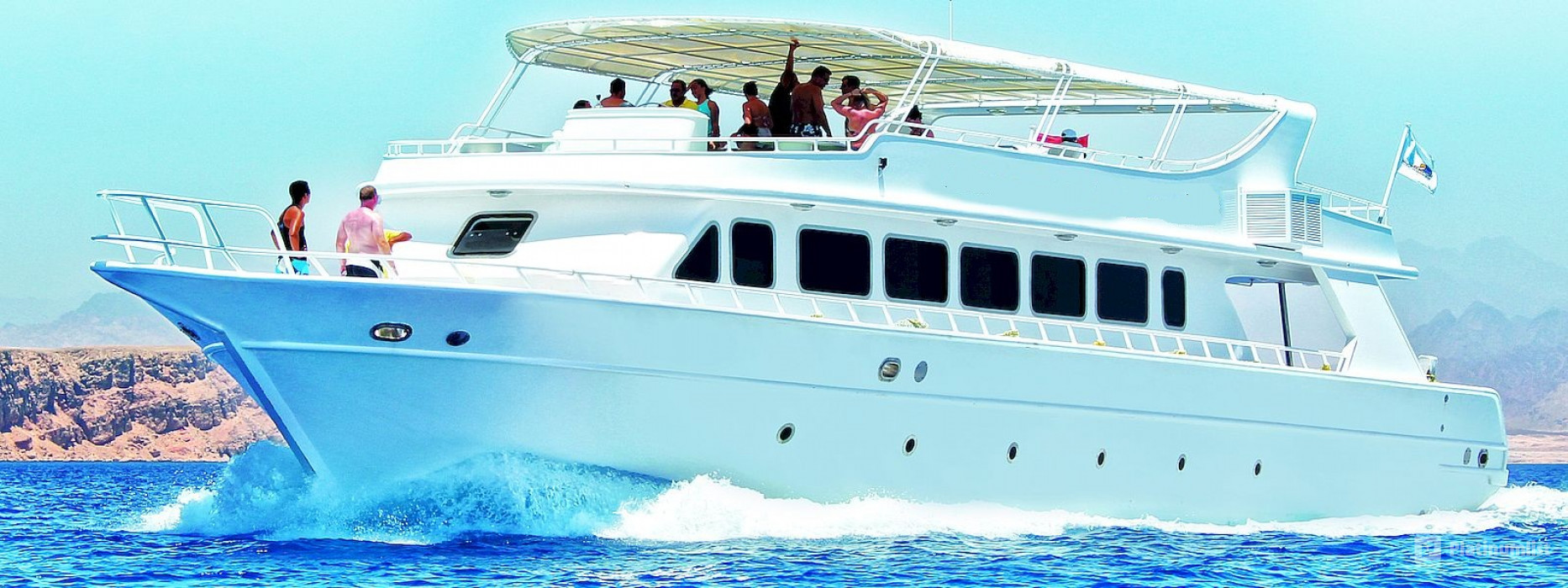 Half-day Snorkeling Boat trip with lunch and drinks from Sharm El Sheikh in Sharm El Sheikh: Gallery Photo 38v9yj Half-day Snorkeling Boat trip with lunch and drinks from Sharm El Sheikh in Sharm El Sheikh: Gallery Photo 38v9yj