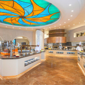 Kaleidoscope Dinner Buffet at Atlantis the Palm in Dubai: Gallery Photo 3r5mg1