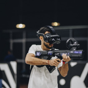 z91dkp استديو الصور :المنامة في عالم إيفا لألعاب الواقع الإفتراضي في البحرين