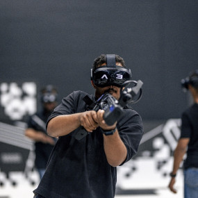 3qb2je استديو الصور :المنامة في عالم إيفا لألعاب الواقع الإفتراضي في البحرين