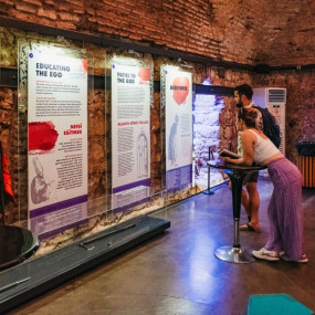 Photo from Whirling Dervishes Show in Istanbul: Gallery Photo 3pe67q