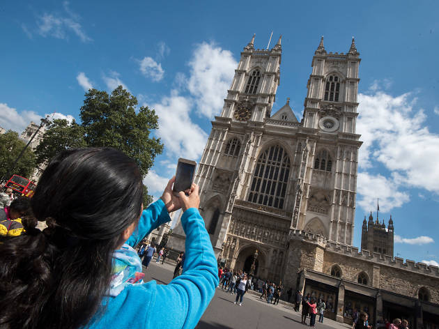 Photo from زيارة كاتدرائية سانت بول وجولة مشي في وستمنستر in لندن: Gallery Photo 3jkjjr