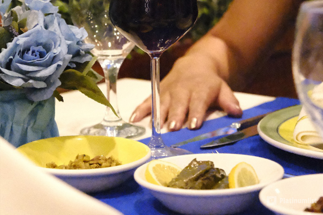 3r5mbk استديو الصور :إسطنبول في رحلة عشاء في البوسفور على متن كروز تافيرن مع عروض عالمية