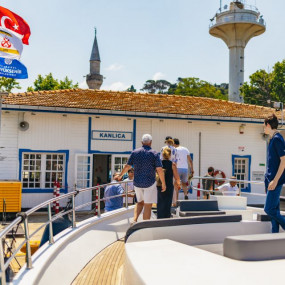 Фотография с Bosphorus Yacht Cruise with Stopover on Asian Side в Стамбул: Галерея фото 3dkrj6