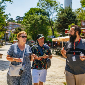 Фотография с Bosphorus Yacht Cruise with Stopover on Asian Side в Стамбул: Галерея фото 3e5rx9