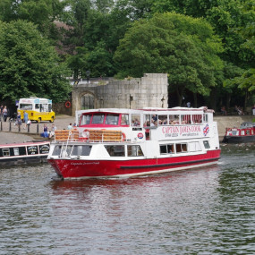 York City Sightseeing Cruise in York: Gallery Photo 35d14d