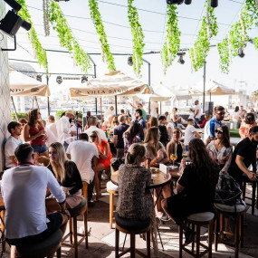 Hidden Brunch Race Weekend in Abu Dhabi: Gallery Photo 3yq7rz