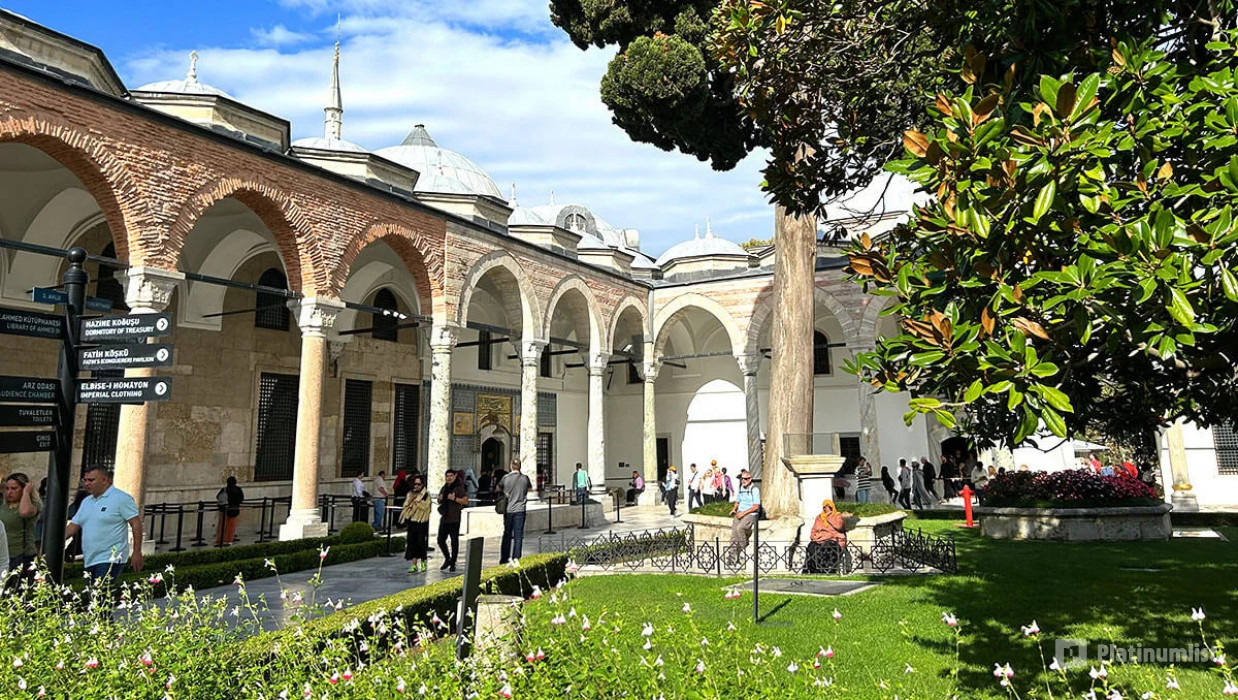 Topkapi Palace & Harem Museum Ticket & Audio Guide in Istanbul: Gallery Photo zm4996
