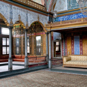 Topkapi Palace & Harem Tour with Historian Guide in Istanbul: Gallery Photo 3qb964
