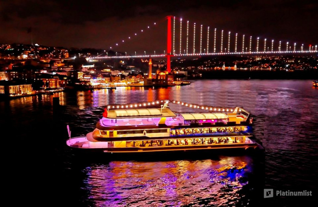 Bosphorus Luxury Dinner Cruise with Entertainment in Istanbul: Gallery Photo n6brwp