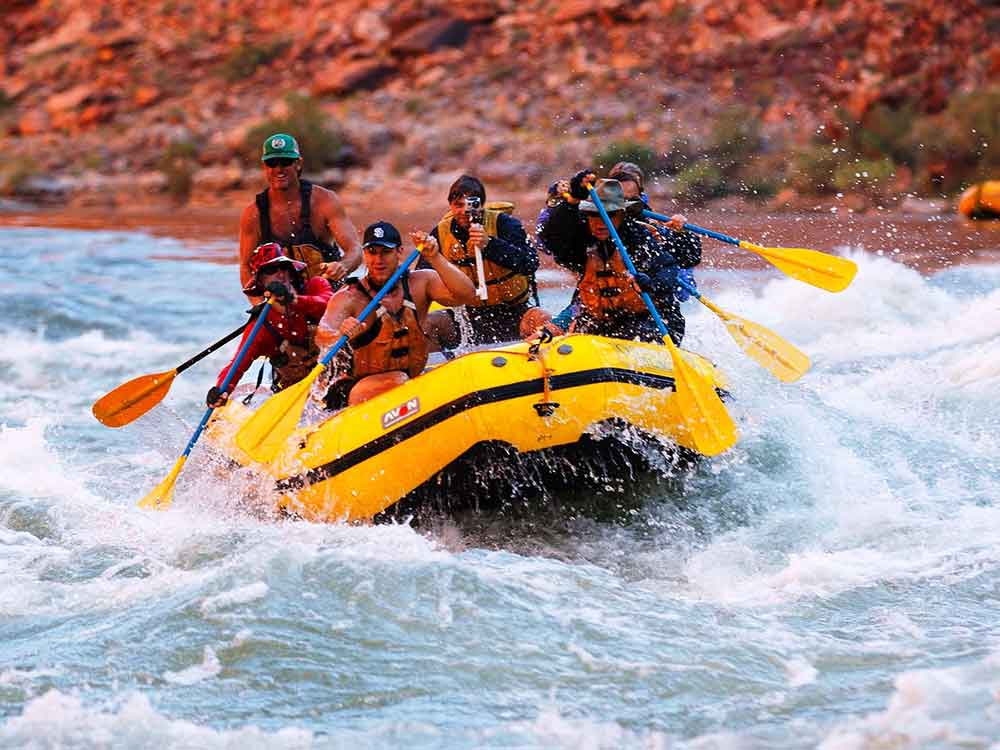 Photo from جولة في ألانيا تشمل التجديف بالقارب، رحلة سفاري بالجيب، ركوب الدراجات الرباعية، والانزلاق بالحبال in أنطاليا: Gallery Photo z91wjp