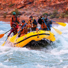 Photo from جولة في ألانيا تشمل التجديف بالقارب، رحلة سفاري بالجيب، ركوب الدراجات الرباعية، والانزلاق بالحبال in أنطاليا: Gallery Photo z91wjp