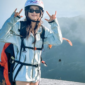 z91we1 استديو الصور :موغلا في الطيران المظلي في البحر الميت