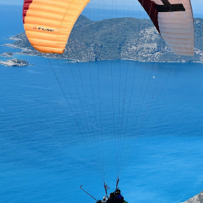 zv5pj8 استديو الصور :موغلا في الطيران المظلي في البحر الميت