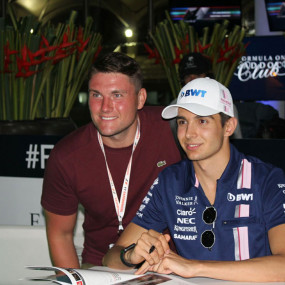 Photo from Trackside Terrace – Abu Dhabi F1 Experiences Hospitality in Abu Dhabi: Gallery Photo n6q49z