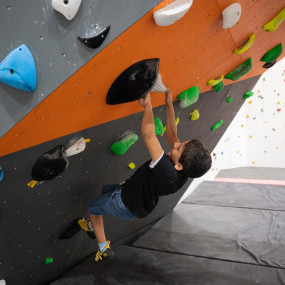 3e5m6b استديو الصور :مسقط في جدار التسلق في مسقط 3e5m6b استديو الصور :مسقط في جدار التسلق في مسقط