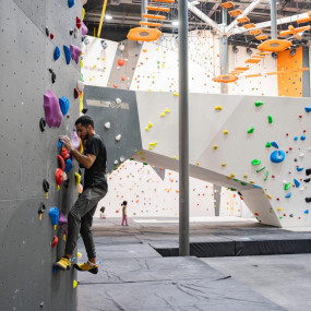 Photo from جدار التسلق في مسقط in مسقط: Gallery Photo 38vgm6