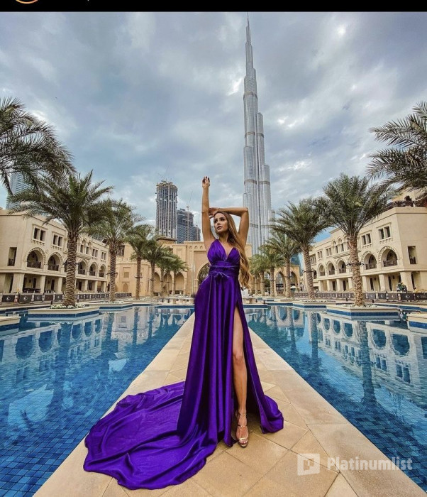 Burj Khalifa Flying Dress Videography Shoot in Dubai: Gallery Photo 3y5x81 Burj Khalifa Flying Dress Videography Shoot in Dubai: Gallery Photo 3y5x81