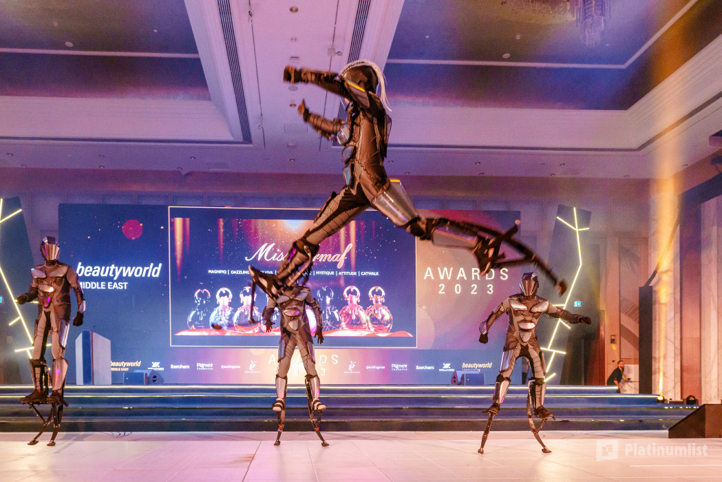 zgko2y استديو الصور :دبي في Beautyworld Middle East Awards