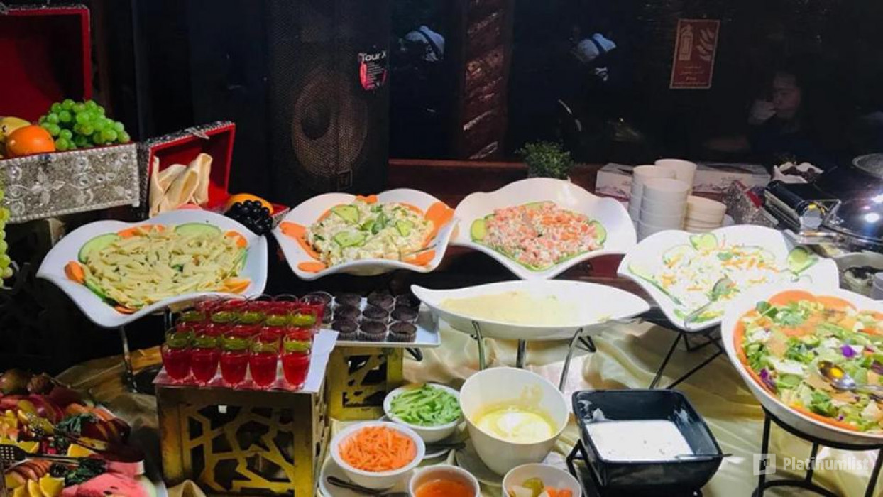 Dhow dinner cruise on Dubai creek in Dubai: Gallery Photo n287wj