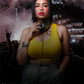 Shweta Subram (Freedom-Fusion-Fest) with DJ Sanaah & DJ MP & MC Pratika in Muscat in Muscat: Gallery Photo zgkom4