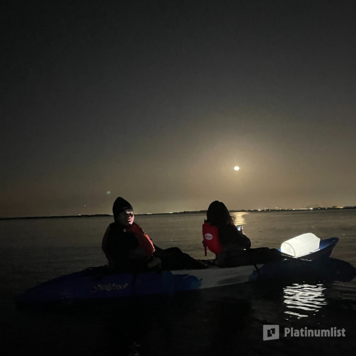 Full moon kayak tour at louvre Abu Dhabi in Abu Dhabi: Gallery Photo n2872r Full moon kayak tour at louvre Abu Dhabi in Abu Dhabi: Gallery Photo n2872r