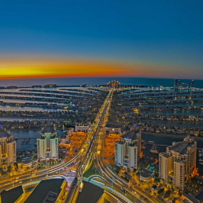 Photo from The View at The Palm - Sunrise at the View in Dubai: Gallery Photo 3x8dvm