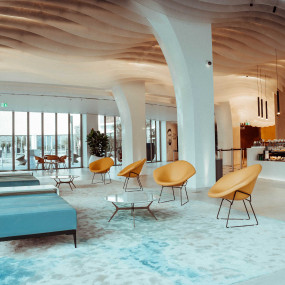 Photo from The View at The Palm - Sunrise at the View in Dubai: Gallery Photo n28m60