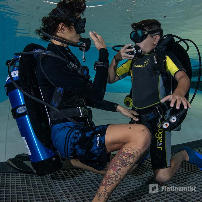 Deep Dive Dubai Scuba Diving Experience in Dubai: Gallery Photo 3y57k0