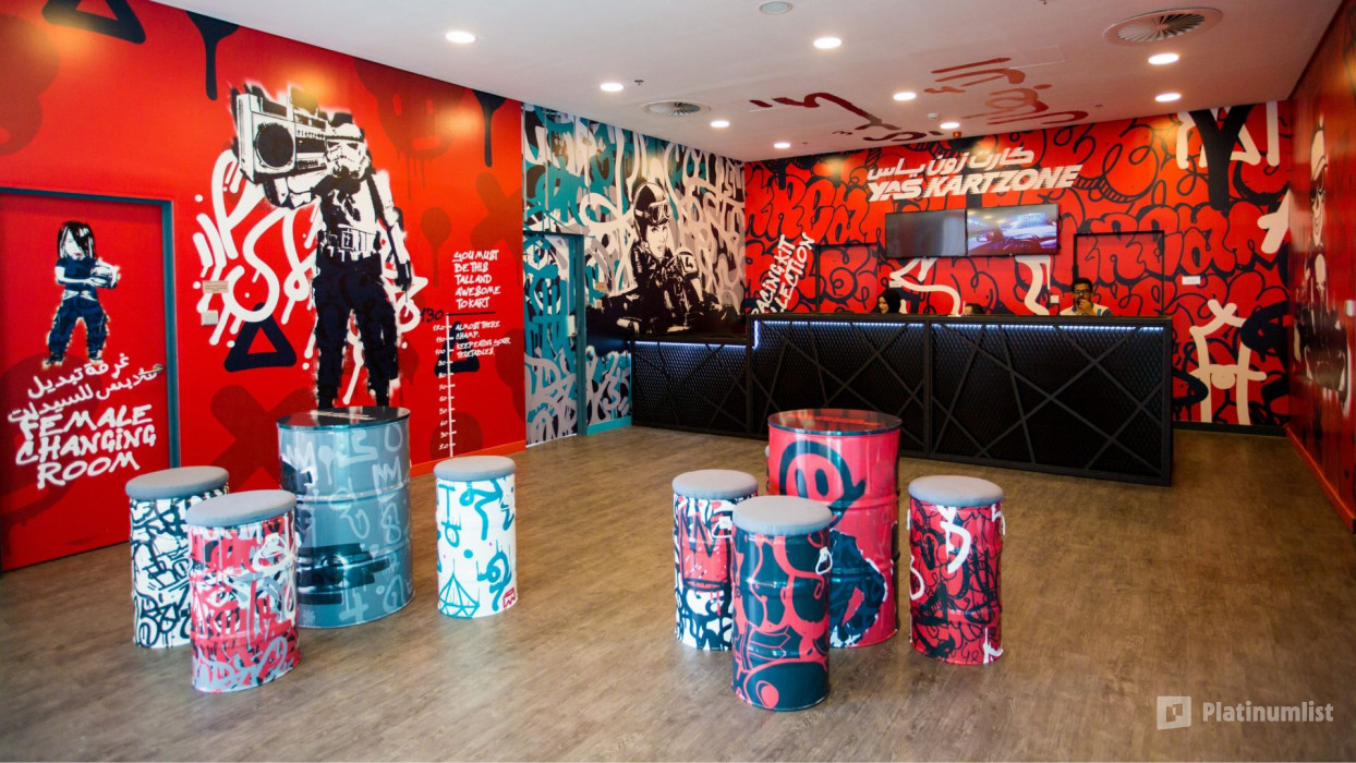 34km1d استديو الصور :أبوظبي في جلسة كارتينغ في حلبة ياس مارينا