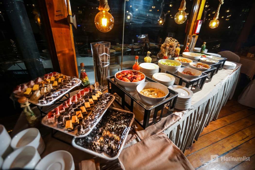 Dinner Cruise In Dubai Marina in Dubai: Gallery Photo 3jk65j