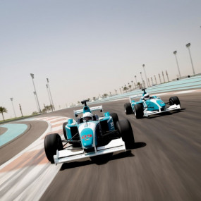 3r58o5 استديو الصور :أبوظبي في تجربة قيادة سيارة ياس فورمولا 3000