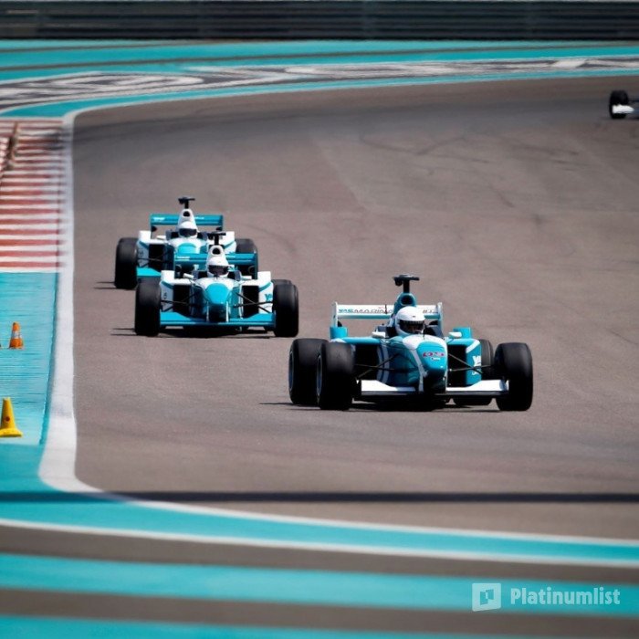 Driving Experience - Yas Formula 3000 in Abu Dhabi: Gallery Photo zw5x9p