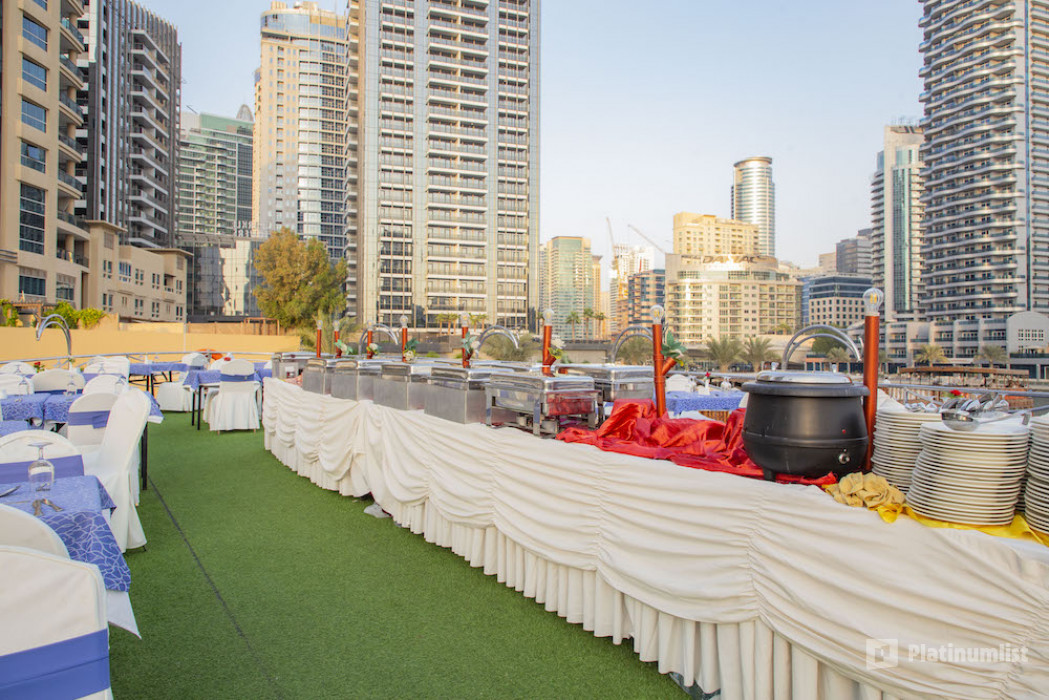 3b2qg3 استديو الصور :دبي في New Year’s Eve CREEK CRUISE 3b2qg3 استديو الصور :دبي في New Year’s Eve CREEK CRUISE