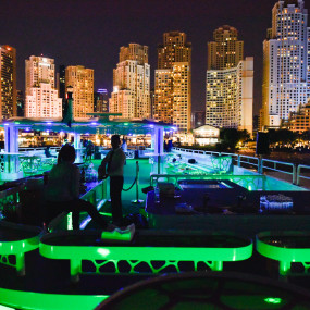Mega Yacht Dinner Cruise in Dubai: Gallery Photo 34k6rb