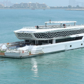 Photo from Mega Yacht Dinner Cruise in Dubai: Gallery Photo zgkym1