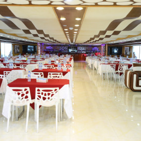 Photo from Mega Yacht Dinner Cruise in Dubai: Gallery Photo 3jk6qw