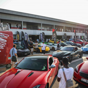 Photo from Supercar Madness in Dubai Autodrome in Dubai: Gallery Photo 38v7r1