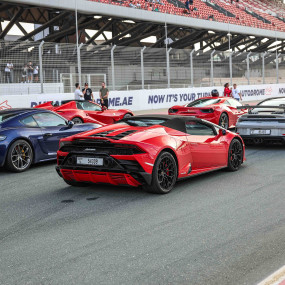 Photo from Supercar Madness in Dubai Autodrome in Dubai: Gallery Photo 3b8gwg