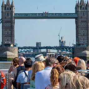 Thames Cruise: Tower Bridge (Butler's Wharf Pier) To Greenwich with optional return in London : Galerie de photos 3r56xg Thames Cruise: Tower Bridge (Butler's Wharf Pier) To Greenwich with optional return in London : Galerie de photos 3r56xg