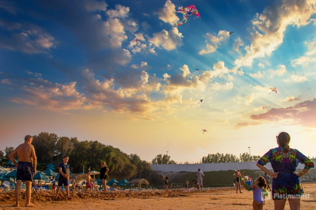 New Year Glamping Style in Dubai: Gallery Photo zo8g43