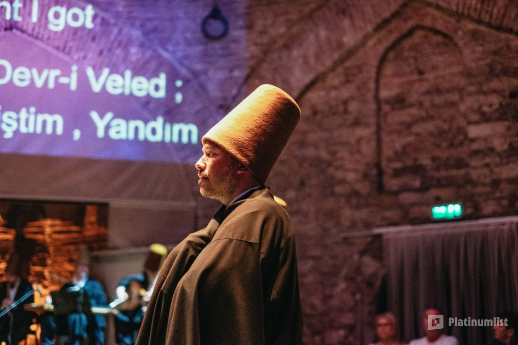 Whirling Dervishes Show in Istanbul: Gallery Photo zm4xo6